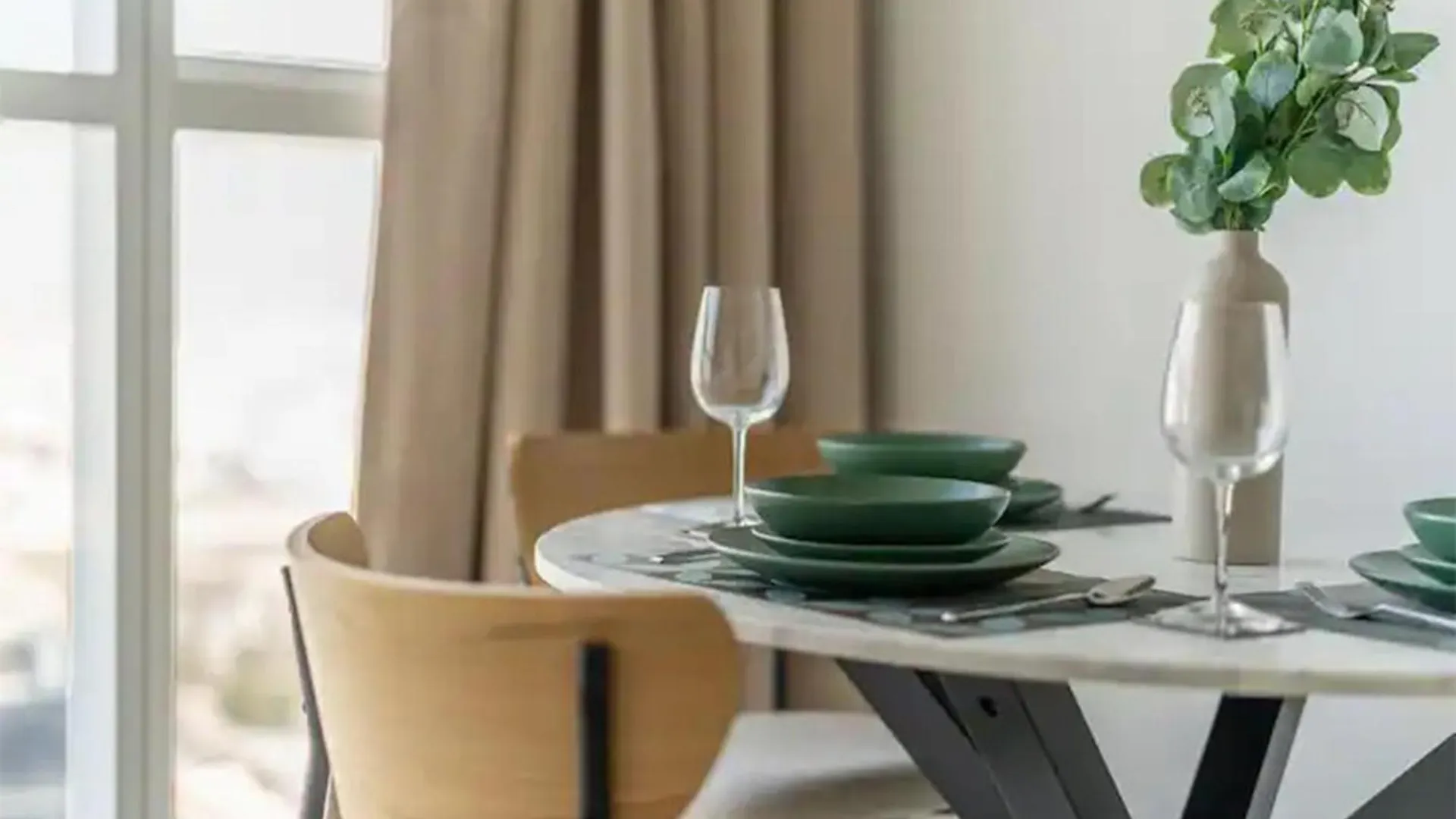 Cozy Studio Apartment With Sea & Canal View In Court Tower Dubai