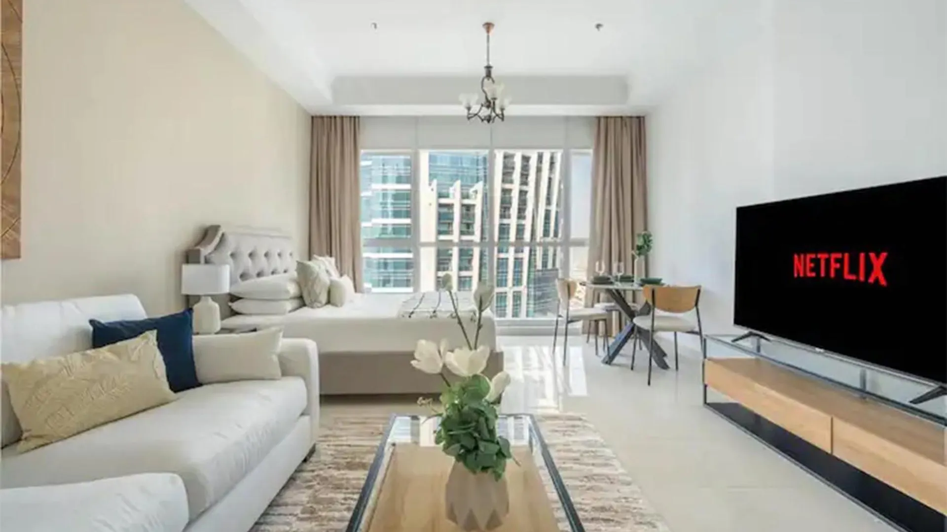 Cozy Studio Apartment With Sea & Canal View In Court Tower Dubai